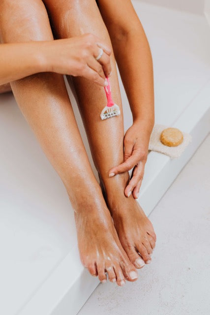 how to stop bleeding after shaving nick - Bedrock Balm