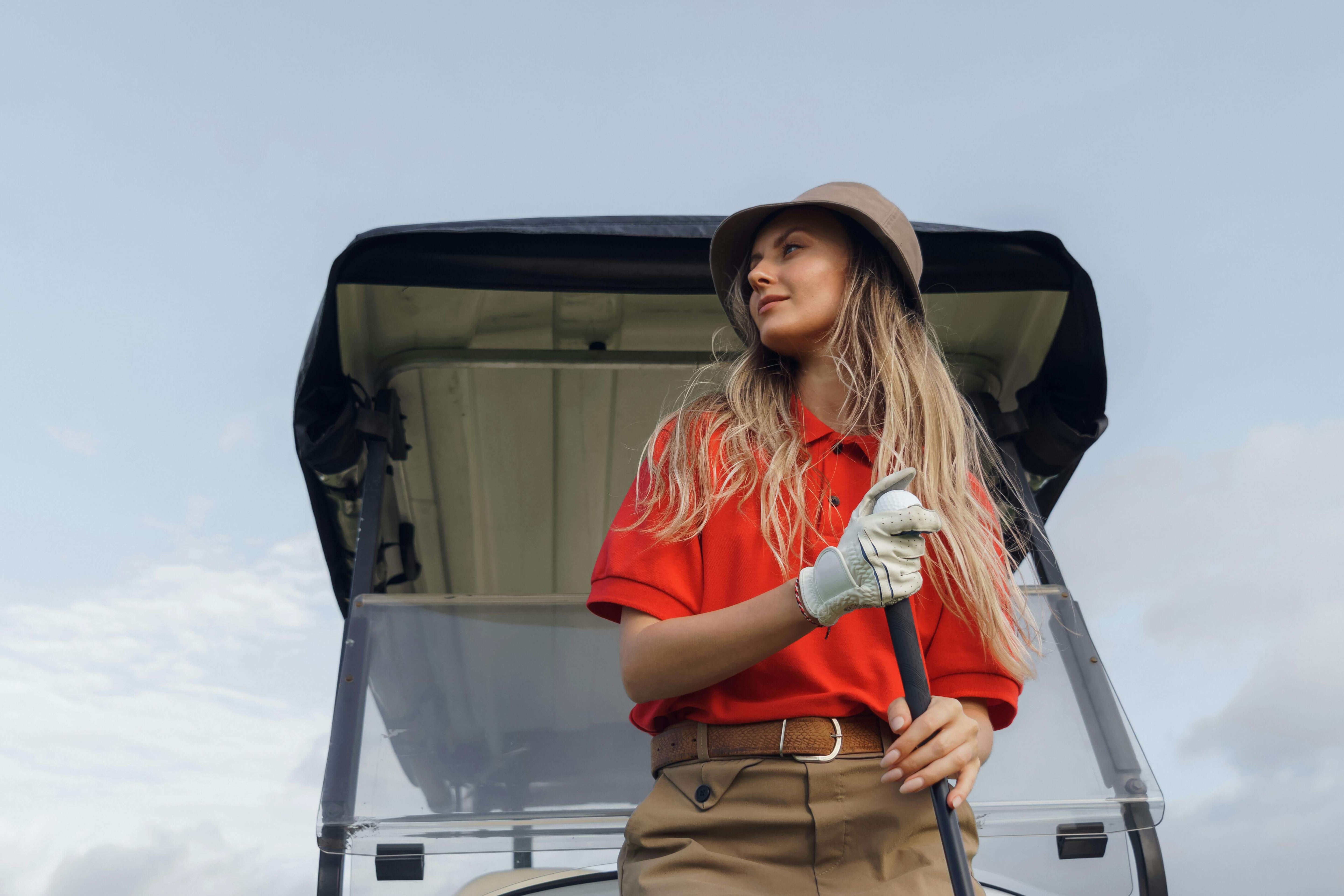 woman golfing